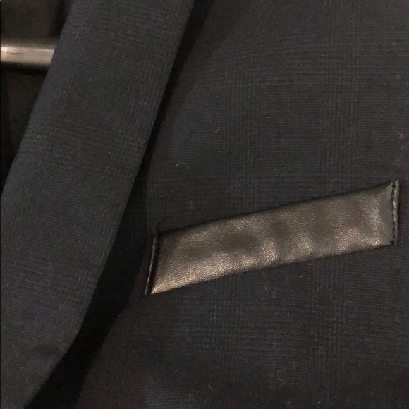 Black blazer with pleather trim - Picture 5 of 5